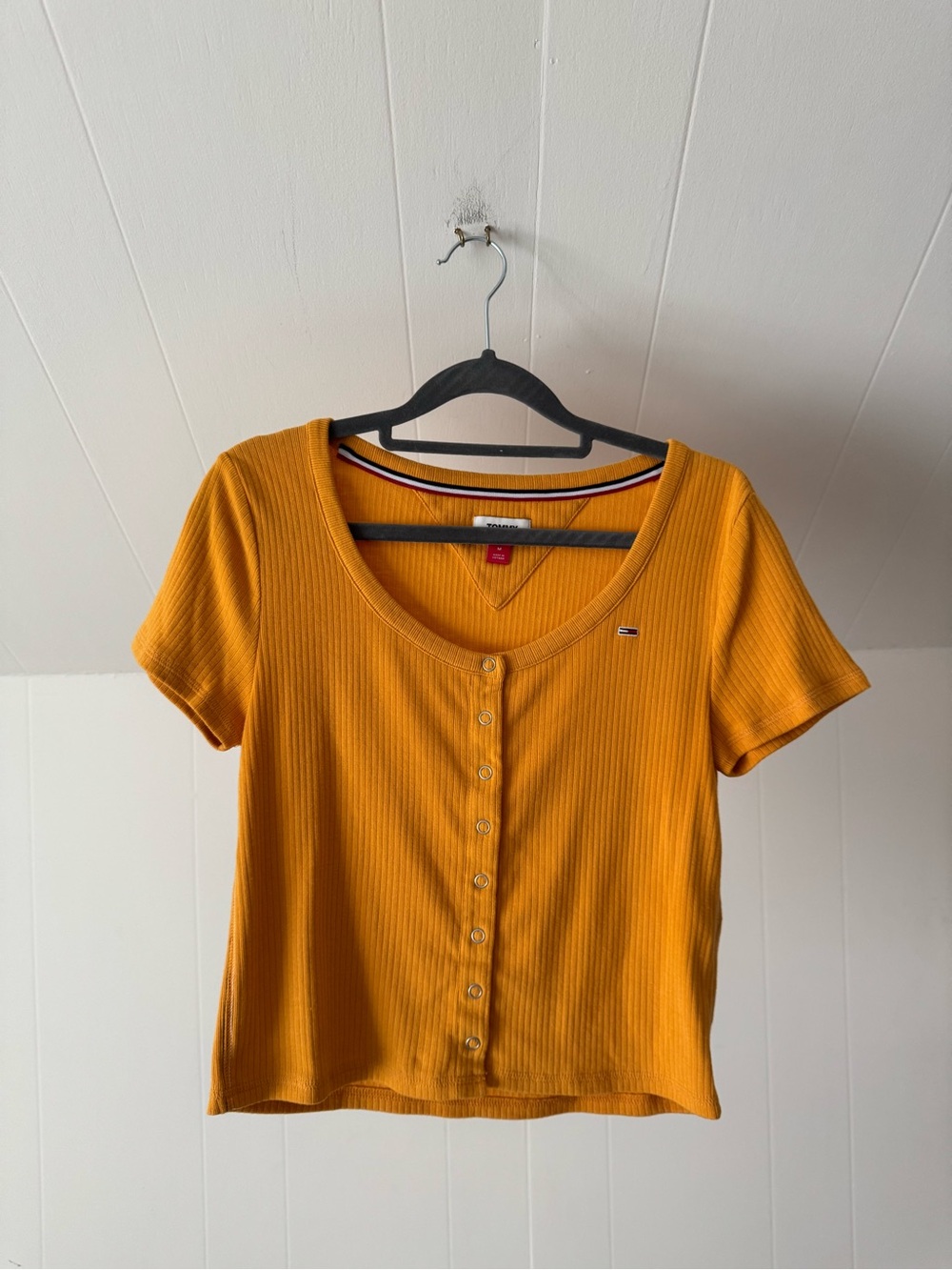 Tommy Jeans | Golden Yellow Mustard Ribbed Button-Front Tee, Size M